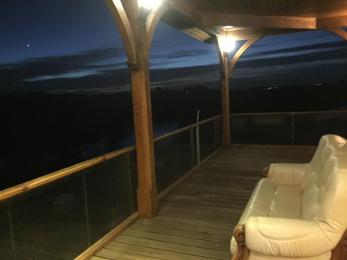 La Decouverte, Jacuzzi, Sauna, Et Terrasse Avec Vue Sur Lac A La Campagne Entre Toulouse Et Auch Catonvielle Экстерьер фото