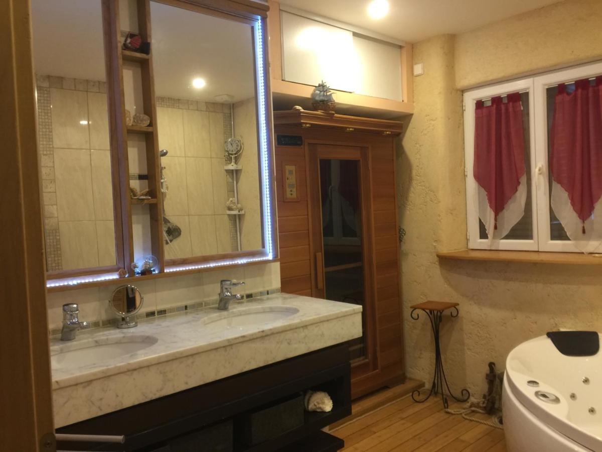 La Decouverte, Jacuzzi, Sauna, Et Terrasse Avec Vue Sur Lac A La Campagne Entre Toulouse Et Auch Catonvielle Экстерьер фото
